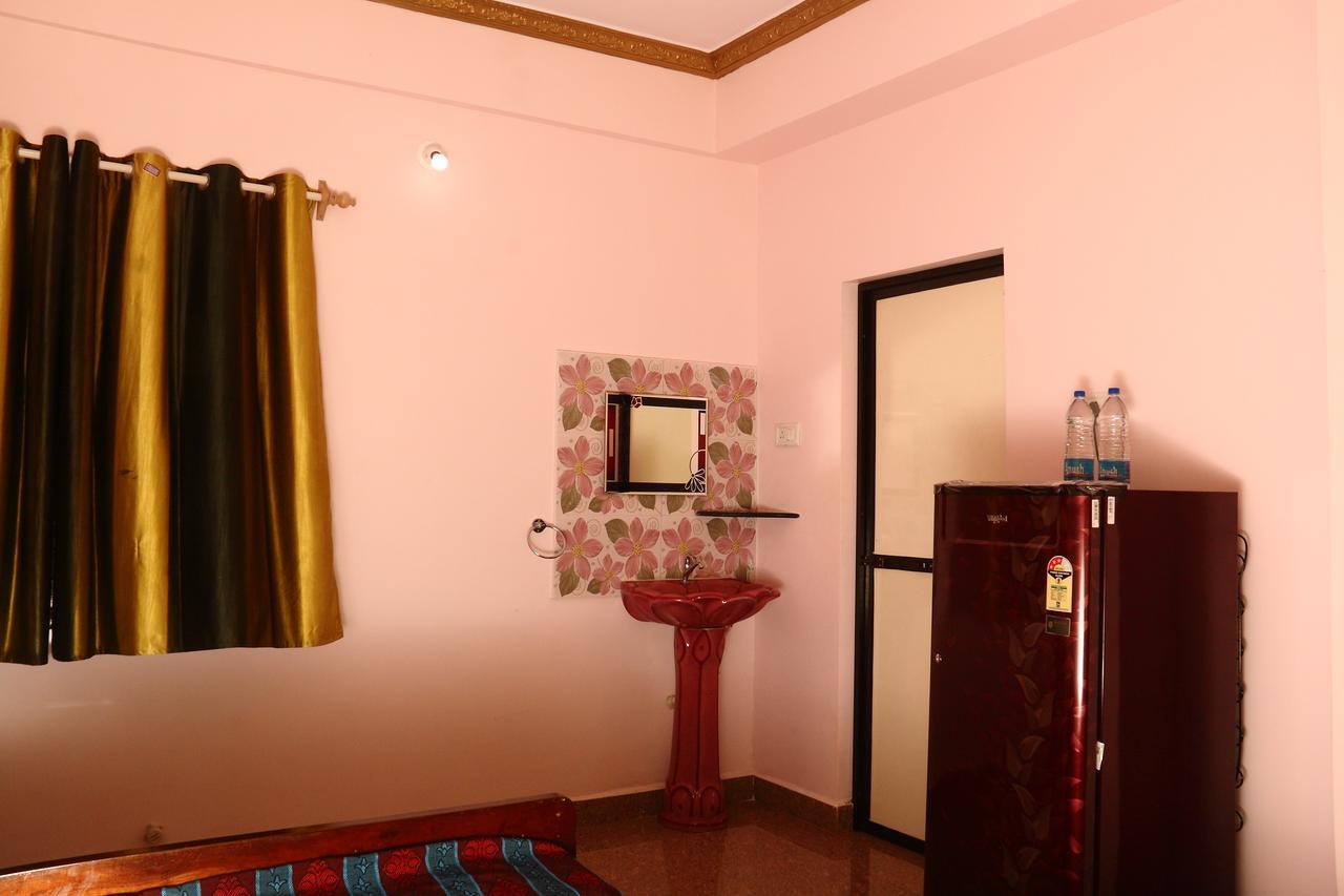 Sai Guru Guest House アンジュナ エクステリア 写真